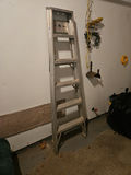 Aluminum multi-step ladder - thumbnail 1 of 5