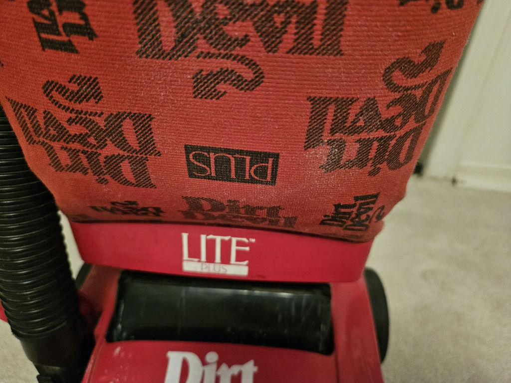 Dirt Devil by Royal red upright vacuum cleaner - image 3 of 5