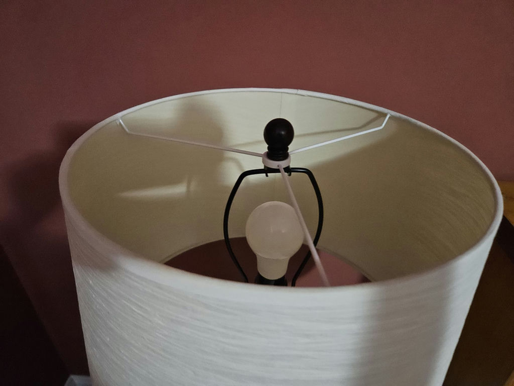 Table lamps with white textured shade - image 4 of 8