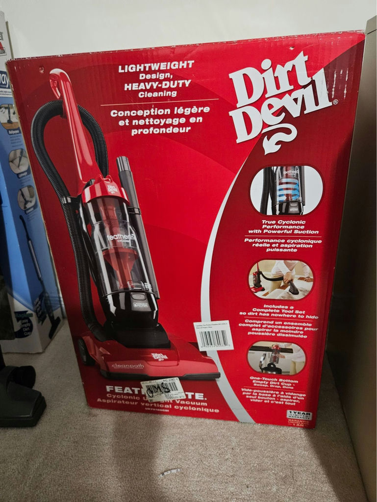 Dirt Devil Featherlite Cyclonic Upright Vacuum - image 4 of 9