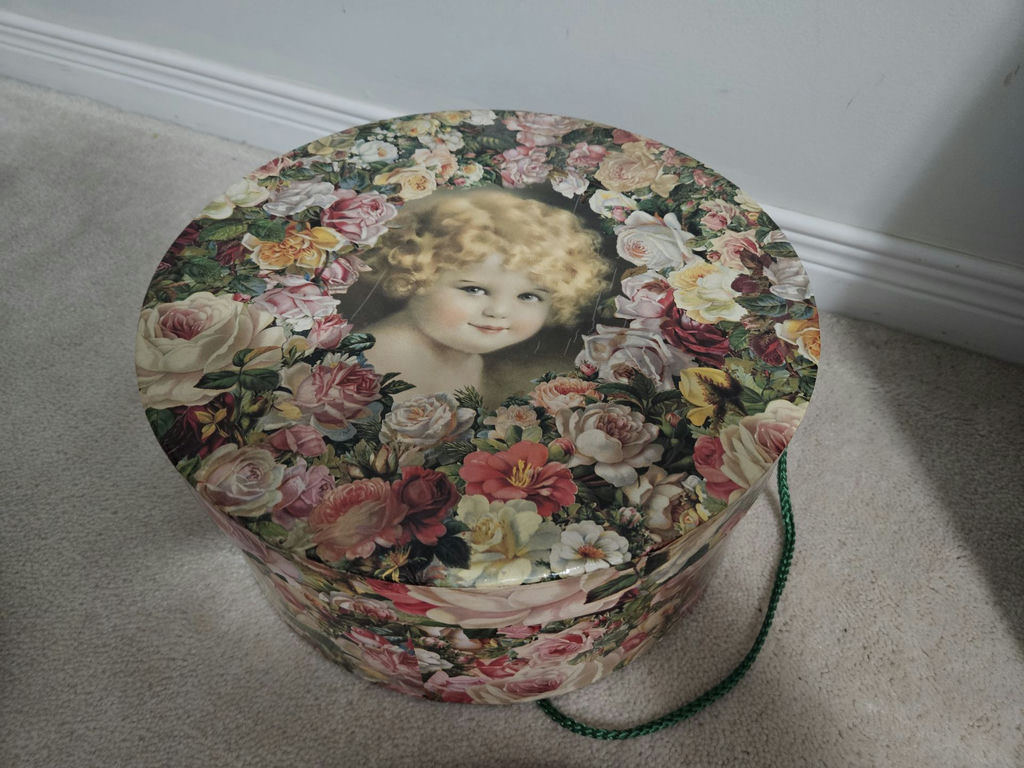 Assorted Hats and a Floral Hatbox - image 7 of 8