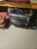 Miscellaneous lot of bedding, pillows and household items - thumbnail 9 of 11
