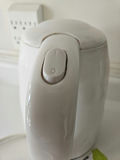 Sunbeam electric kettle - thumbnail 4 of 6