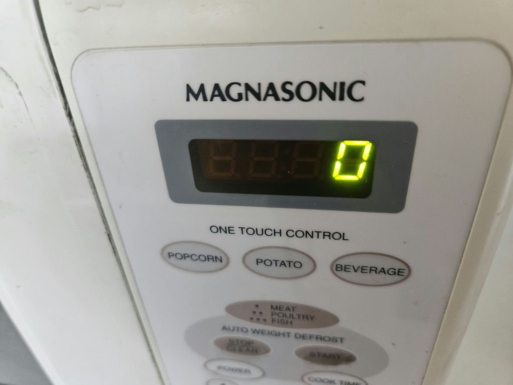 Magnasonic microwave oven - image 7 of 7