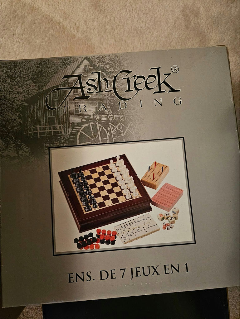 Poker chips, playing cards, and game accessories - image 4 of 6