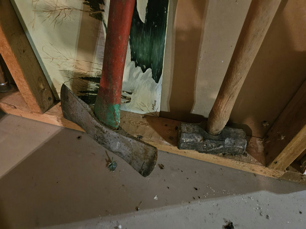 Axe and Sledgehammer - image 2 of 4