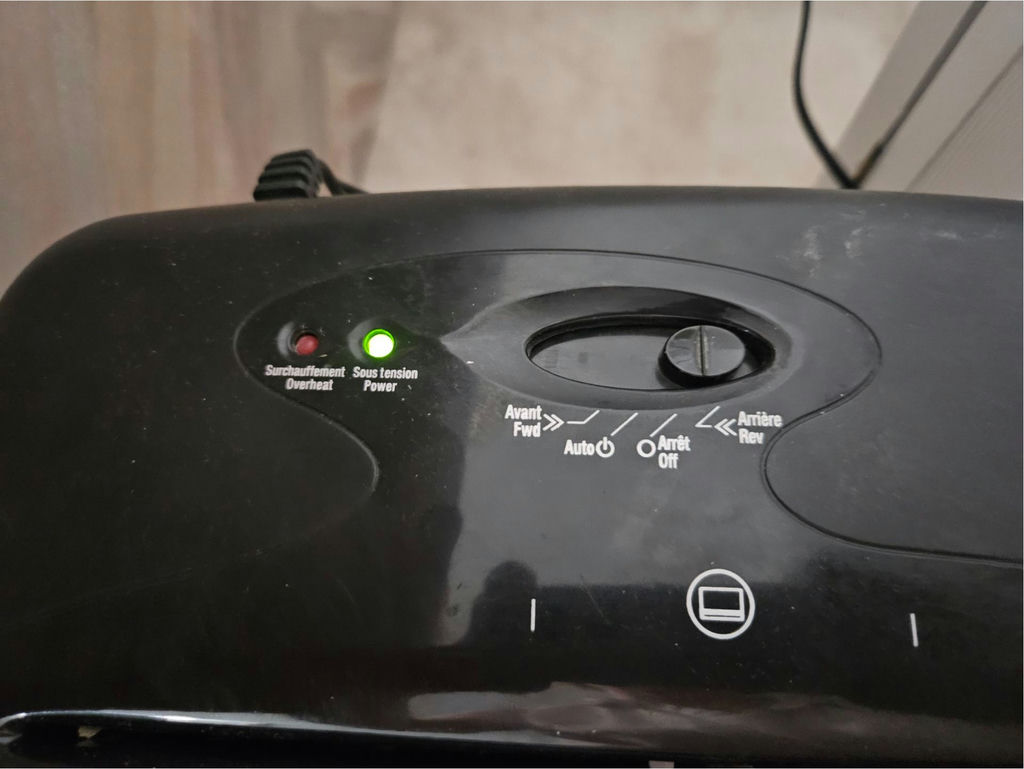 Omnitech paper shredder - image 8 of 8