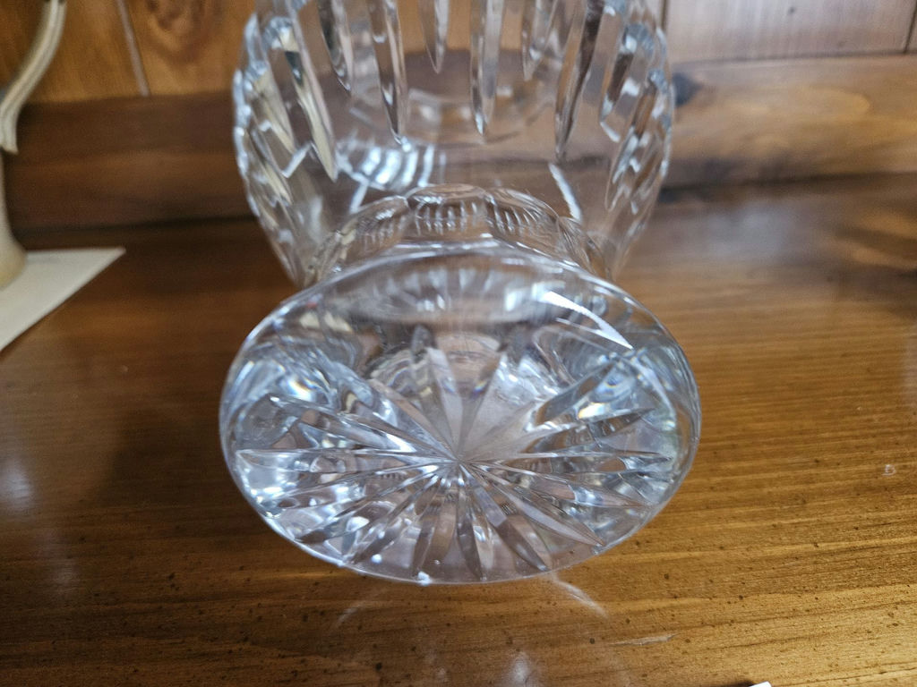 Faceted crystal vase - image 6 of 6