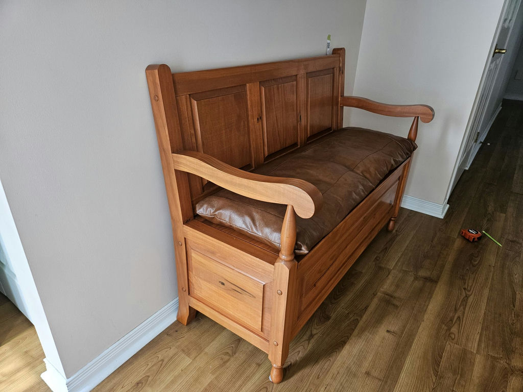 Wooden storage bench with leather cushion - image 5 of 12