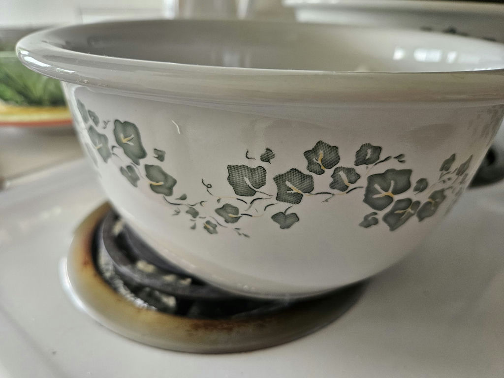 Ivy-pattern Corelle White Dinnerware and Glassware Set. Matching Mixing Bowls and Servingware - image 21 of 28