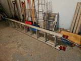 Aluminum extension ladder - thumbnail 1 of 6