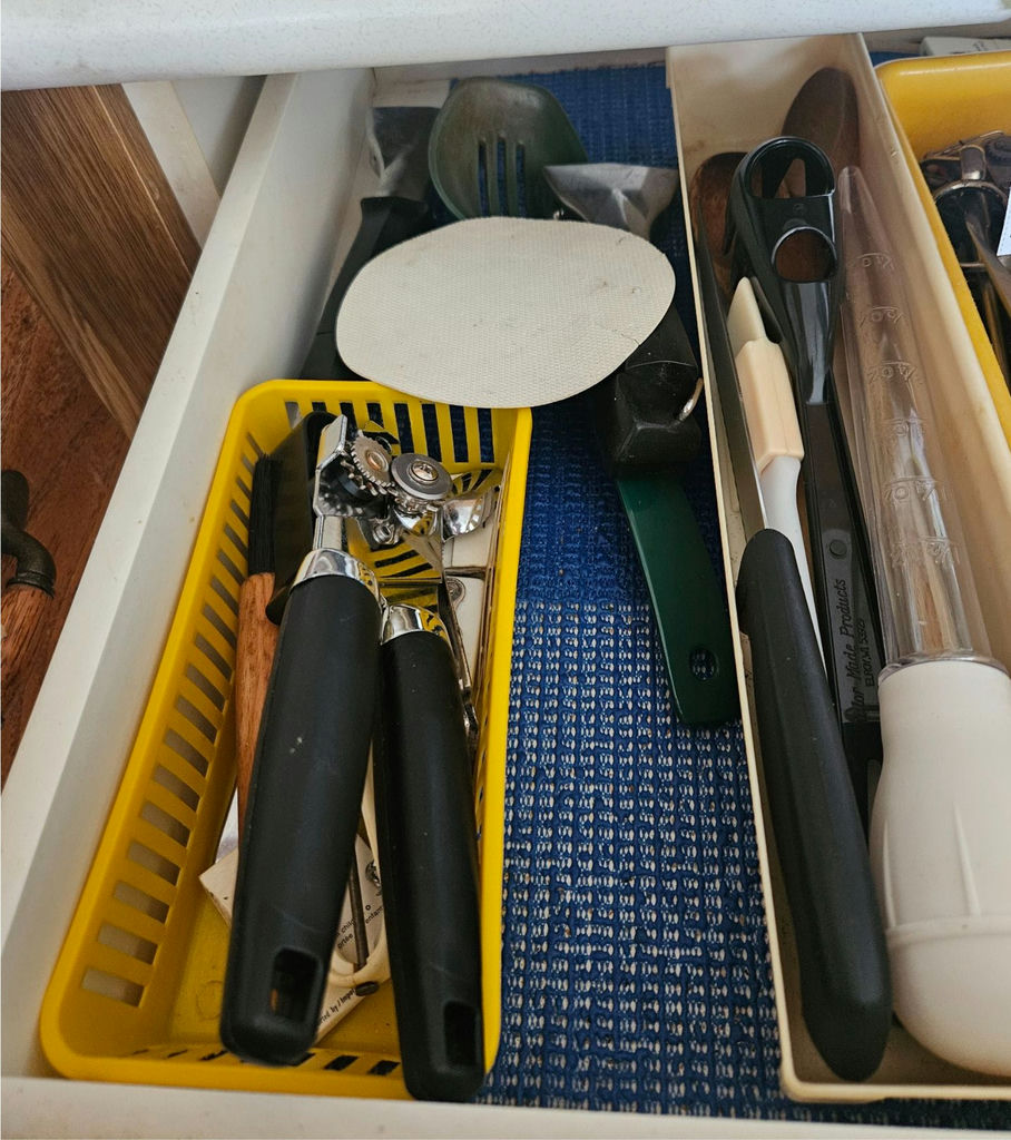 Assorted kitchen cutlery and utensils - image 2 of 4
