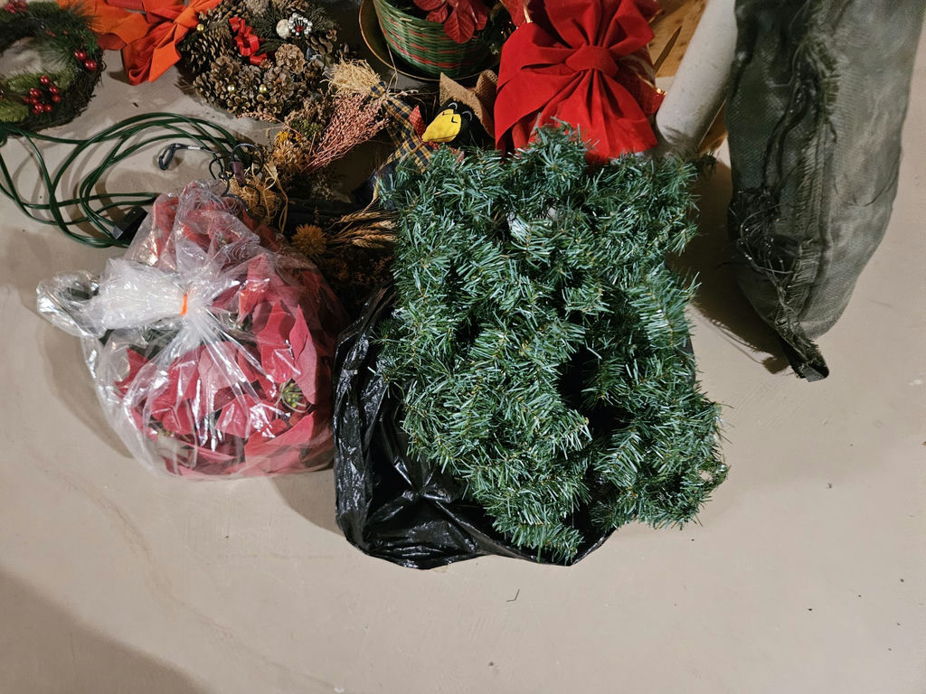 Assorted Christmas wreaths and holiday decorations - image 2 of 5