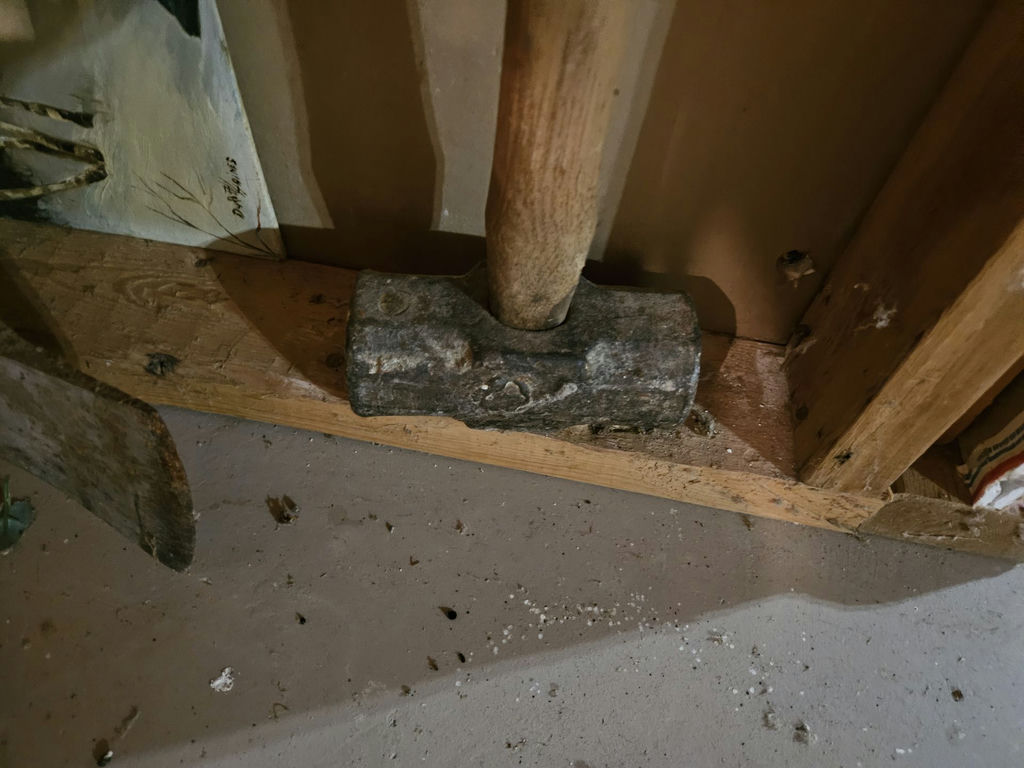 Axe and Sledgehammer - image 4 of 4