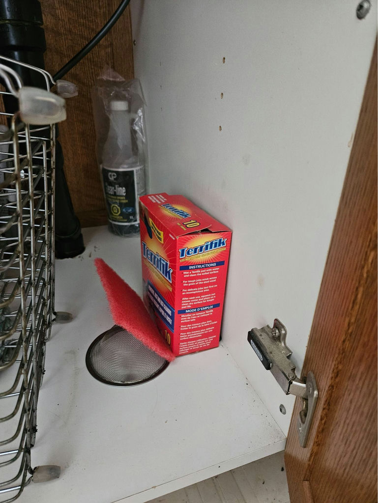 Metal wire dish rack with cleaning supplies - image 3 of 5