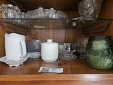 Assorted Glassware and Ceramics - thumbnail 4 of 7