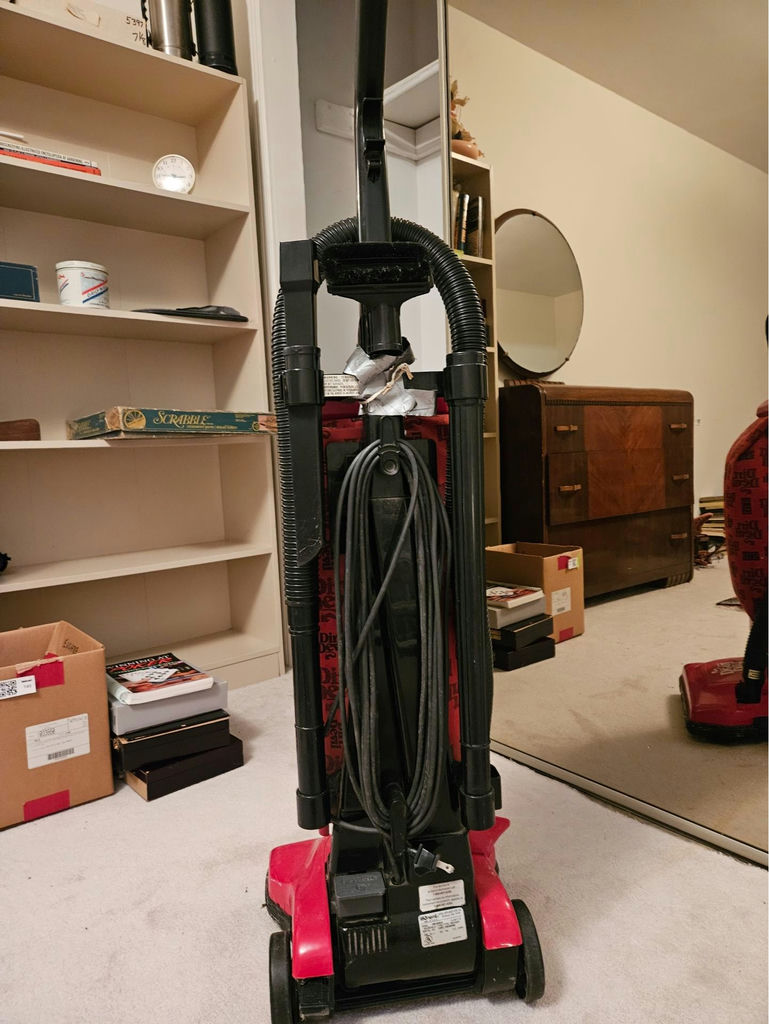 Dirt Devil by Royal red upright vacuum cleaner - image 4 of 5