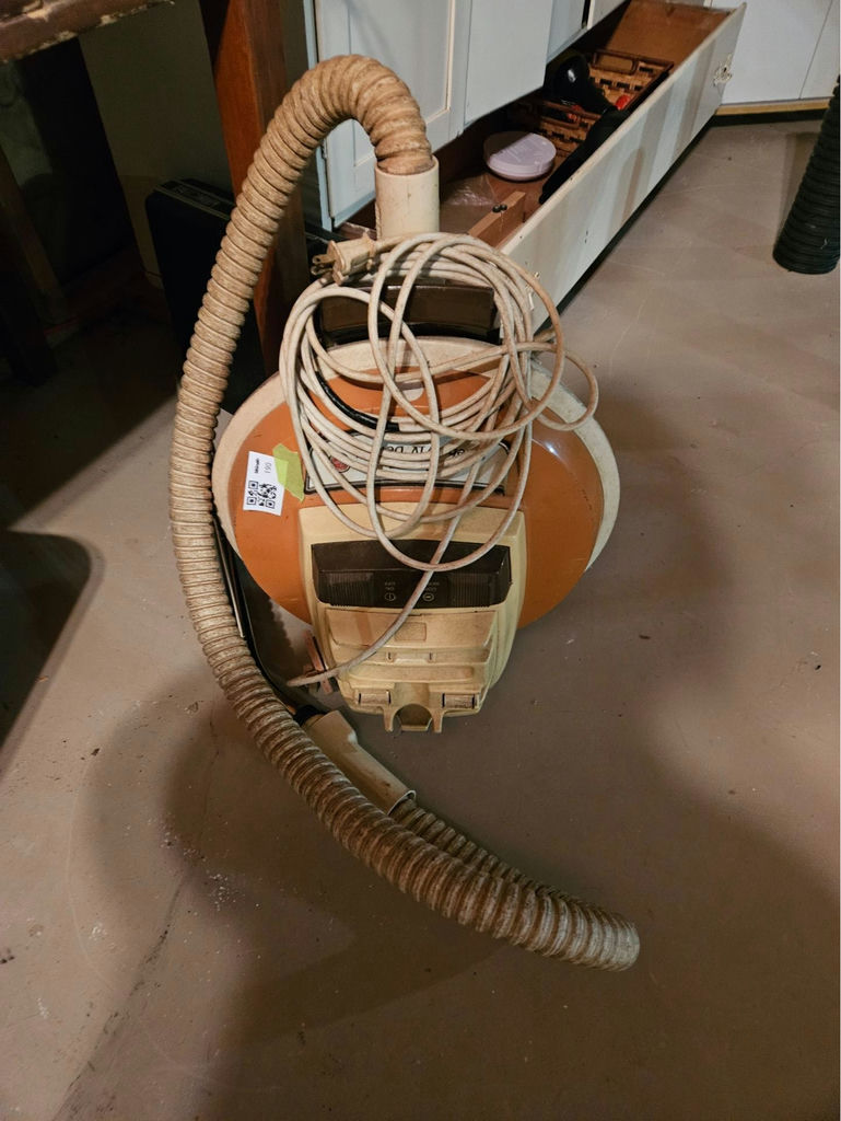 Hoover Celebrity IV Deluxe Canister Vacuum Cleaner - image 2 of 5