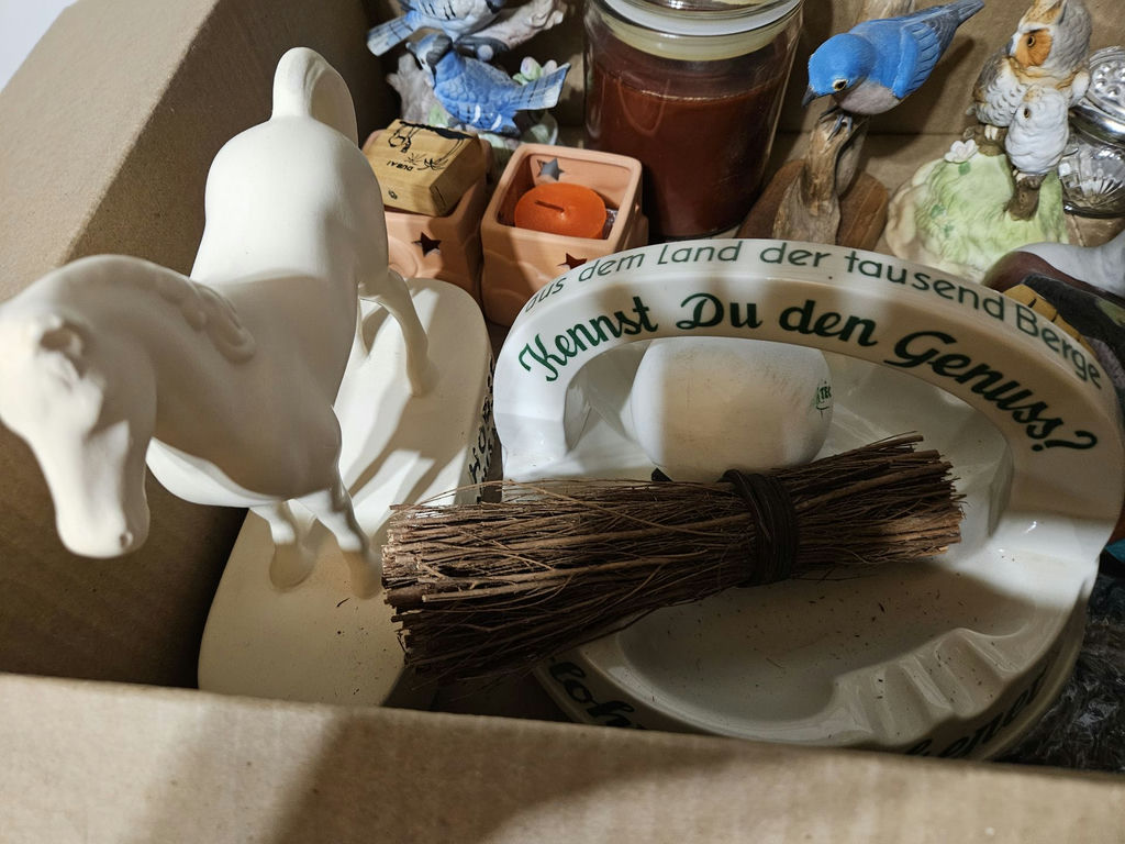 Box of assorted decorative figurines and trinkets - image 2 of 7