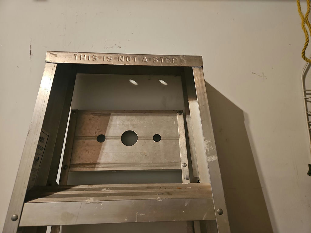 Aluminum multi-step ladder - image 4 of 5