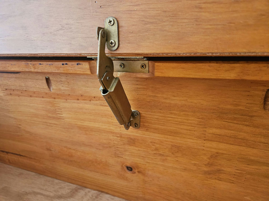 Wooden storage bench with leather cushion - image 10 of 12