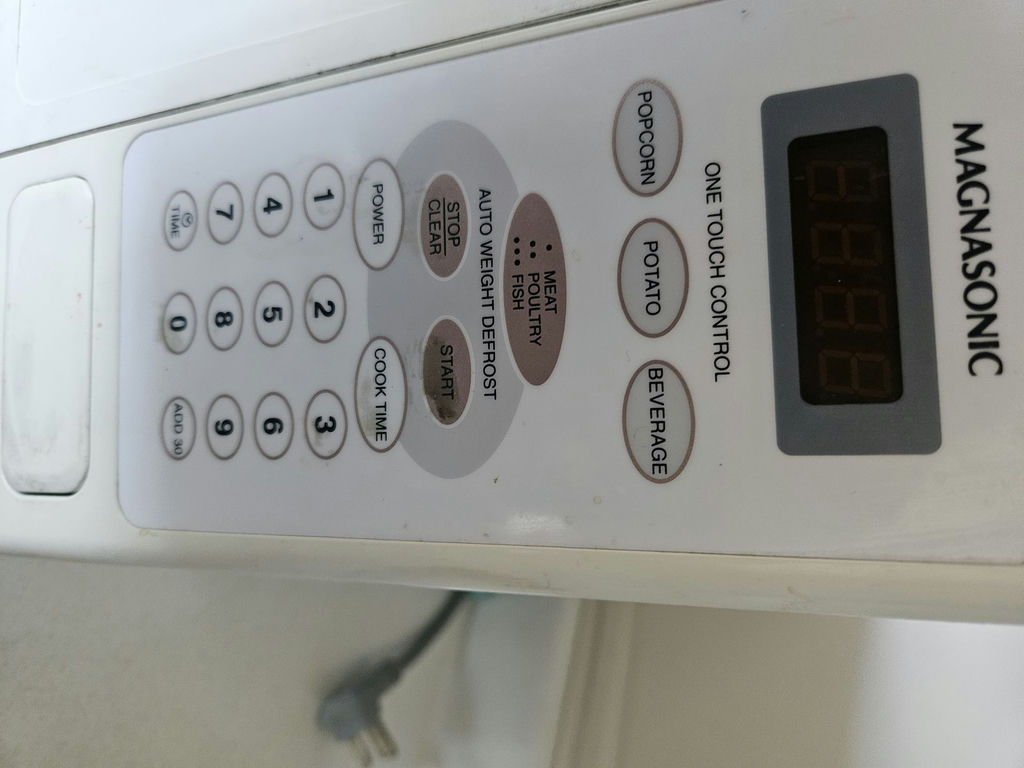 Magnasonic microwave oven - image 3 of 7