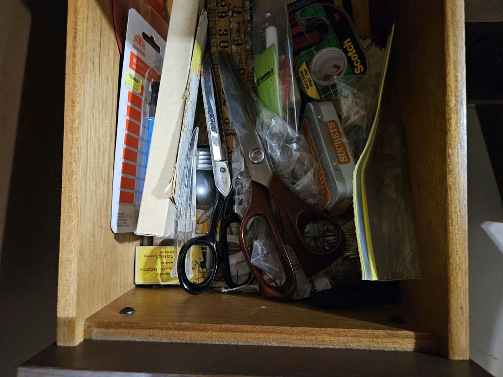 Sewing machine in Mid Century Modernwooden cabinet with sewing supplies - image 9 of 11