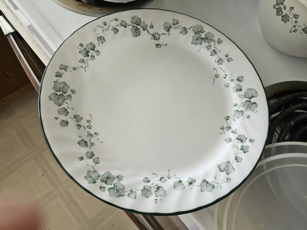 Ivy-pattern Corelle White Dinnerware and Glassware Set. Matching Mixing Bowls and Servingware - image 1 of 28