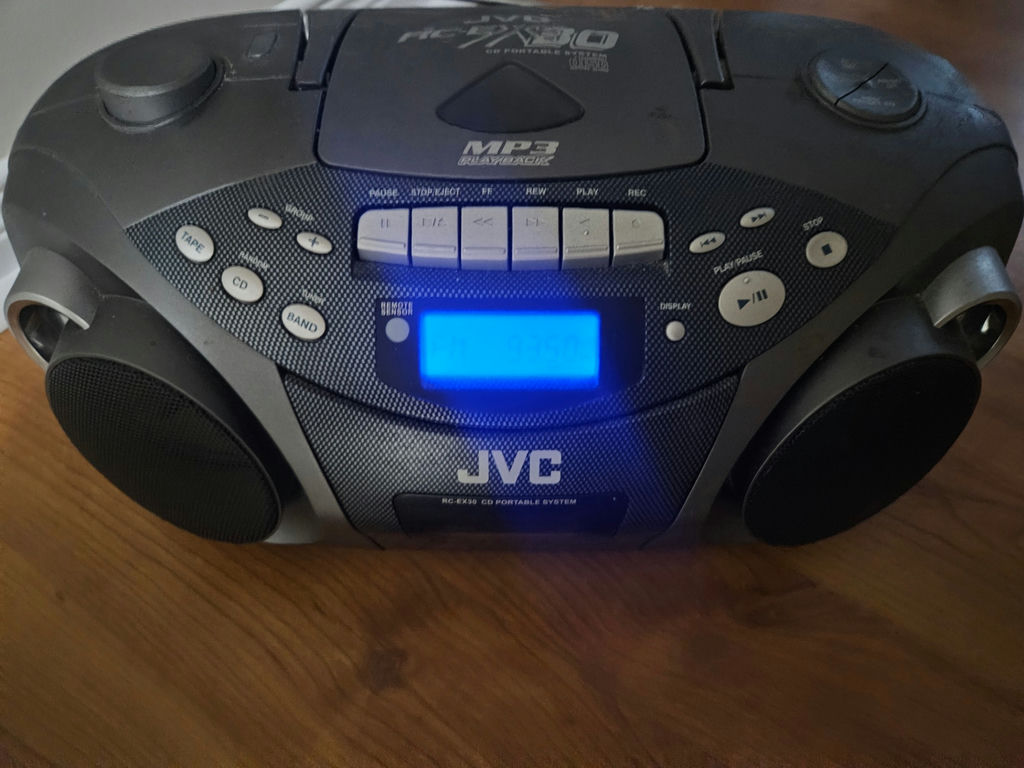 JVC RC-EX30 CD Portable System - image 2 of 7