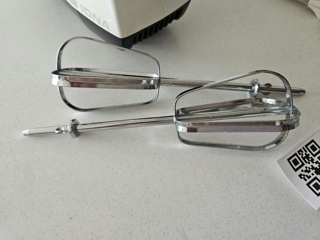 Iona hand mixer with beaters and Toastmaster Electric Knife with blade attachments - image 3 of 8