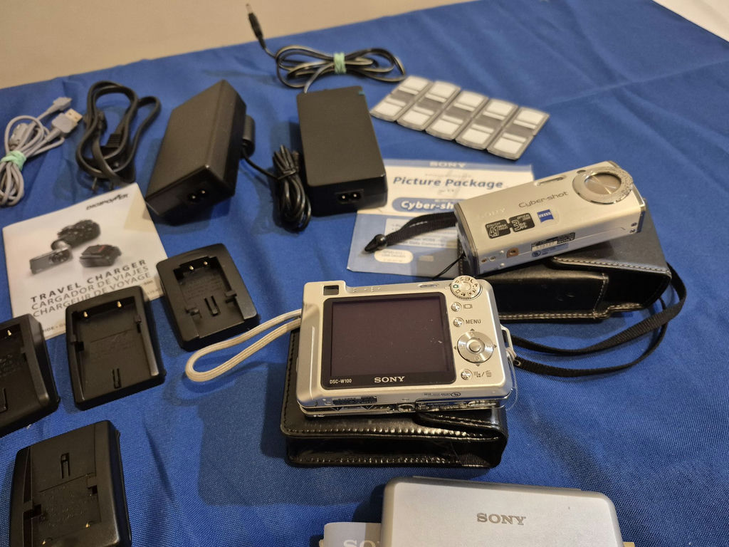 Sony Cyber-shot Digital Cameras with Accessories and Camera Bag - image 3 of 7