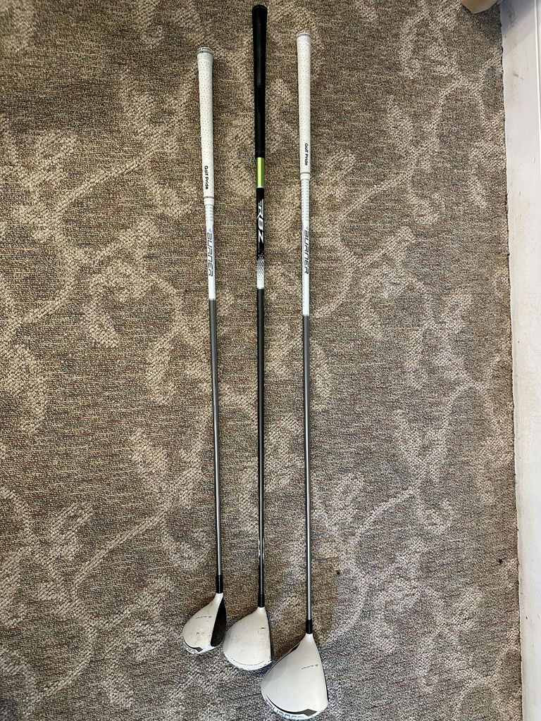 Golf clubs set of 3 (drivers and hybrids) - image 1 of 6