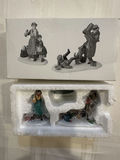 Heritage Village Collection: Don't Drop the Presents! (2) and A Christmas Carol Morning (3) with additional figures - thumbnail 9 of 11