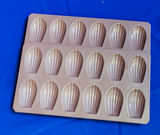 Silicone and Plastic Baking Molds - thumbnail 3 of 3