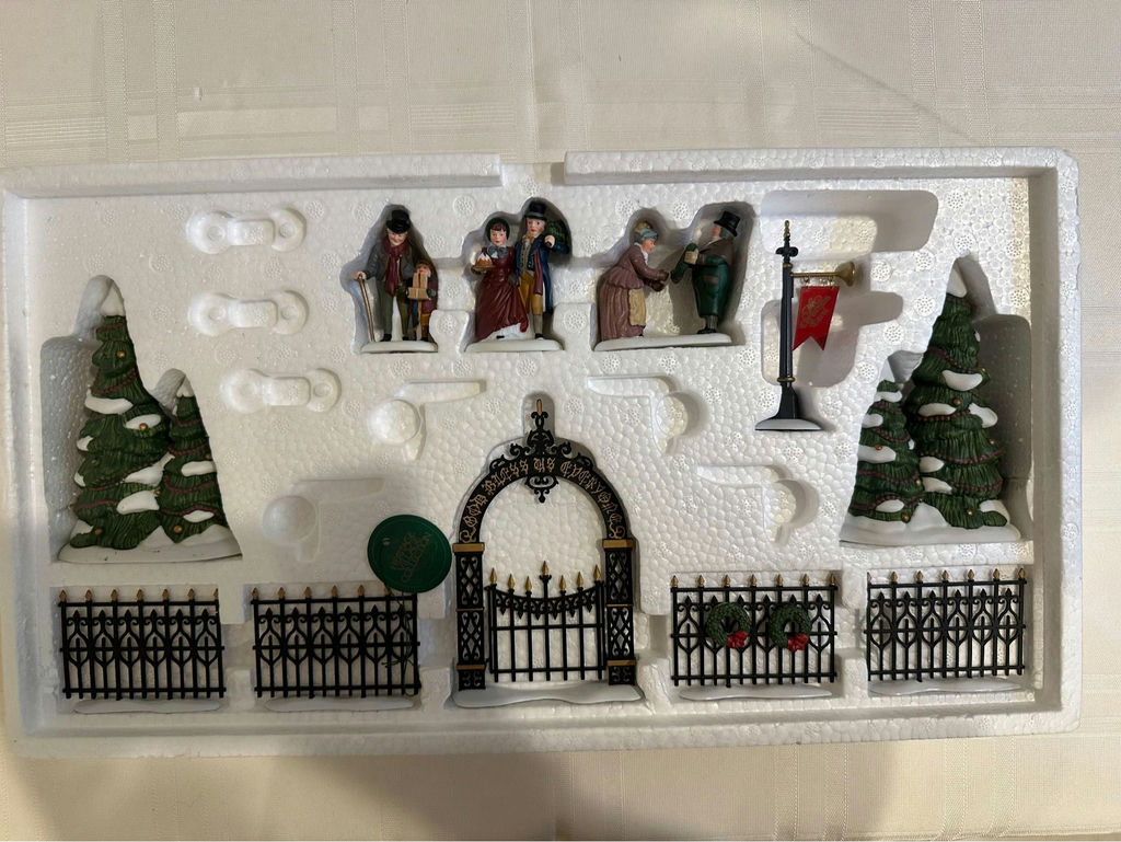 Heritage Village Holiday Trimming Accessory Set The Christmas Carol Revisited  - image 5 of 6