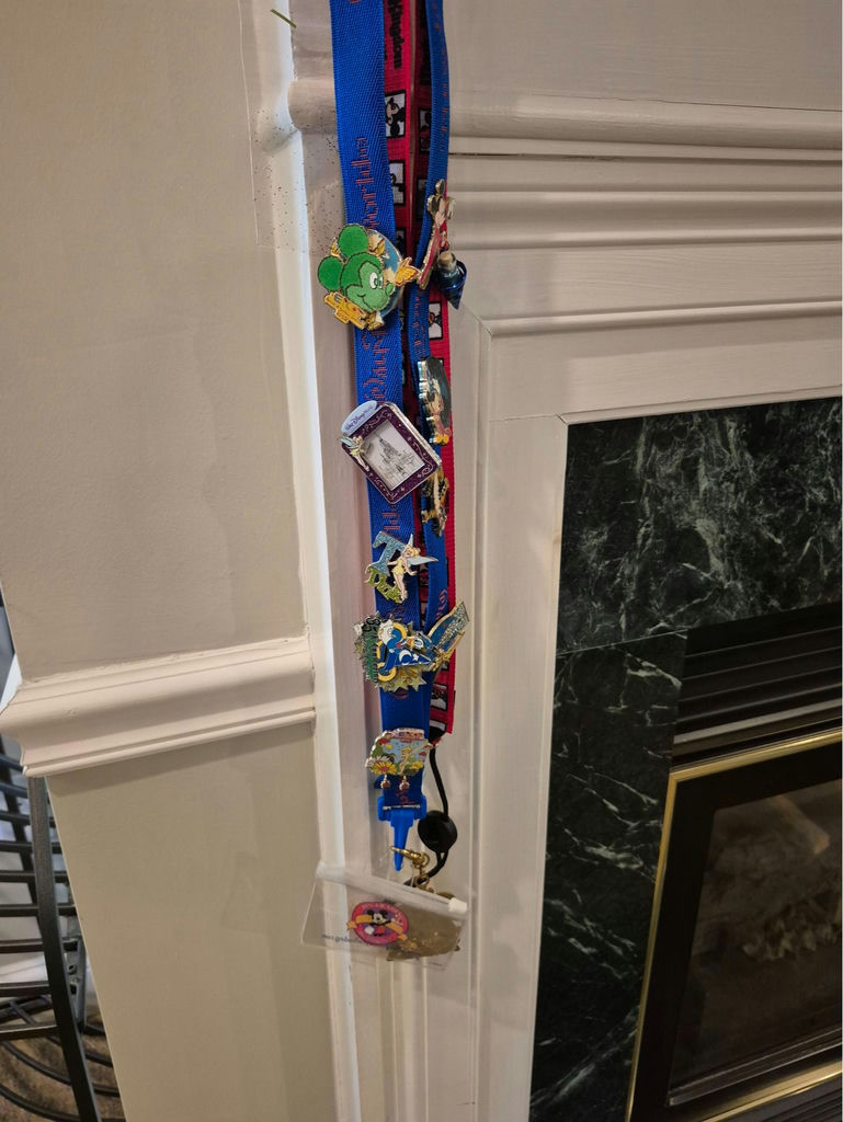 Disney tote bag with pin-lanyard set - image 6 of 12