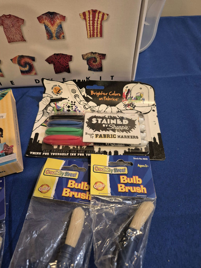 Jacquard Tie Dye Kit and Assorted Art Supplies - image 4 of 5