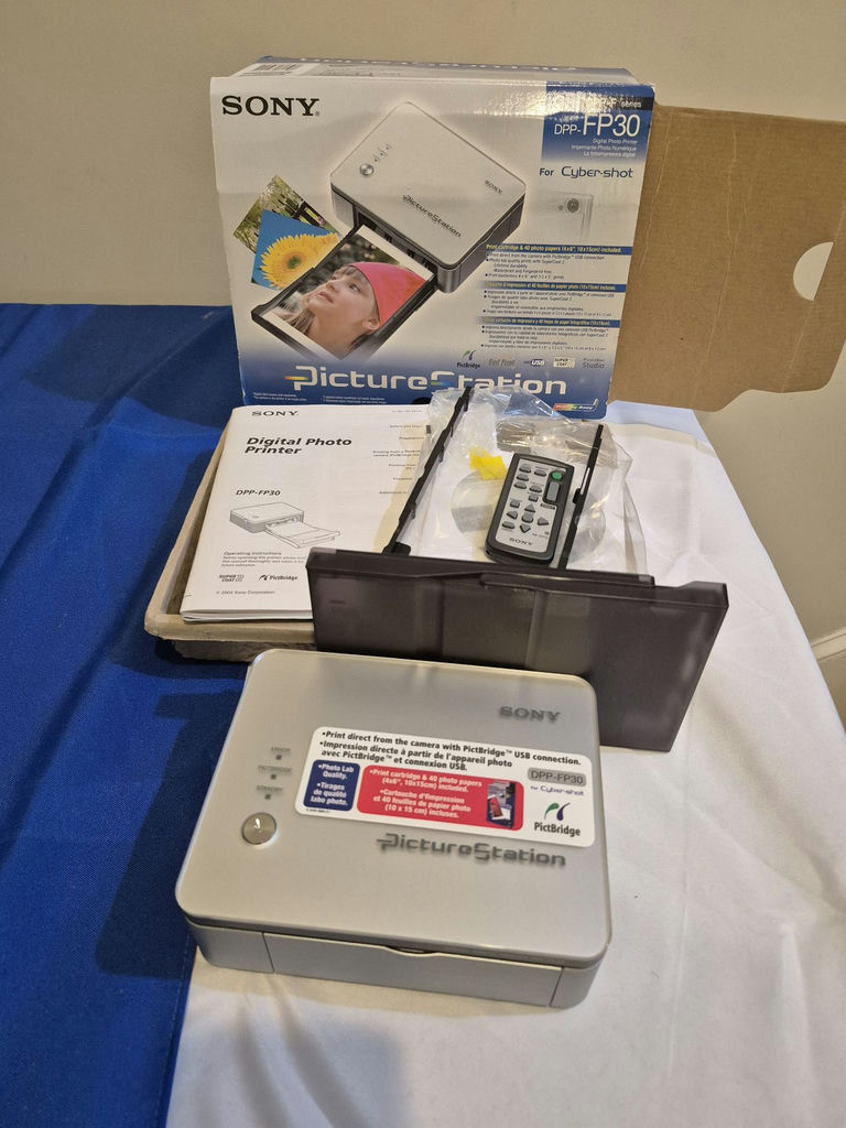 Sony PictureStation DPP-FP30 Digital Photo Printer with Box and Accessories - image 1 of 4