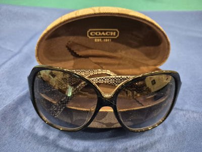 Coach sunglasses with patterned temples and case - Image 1 of 4