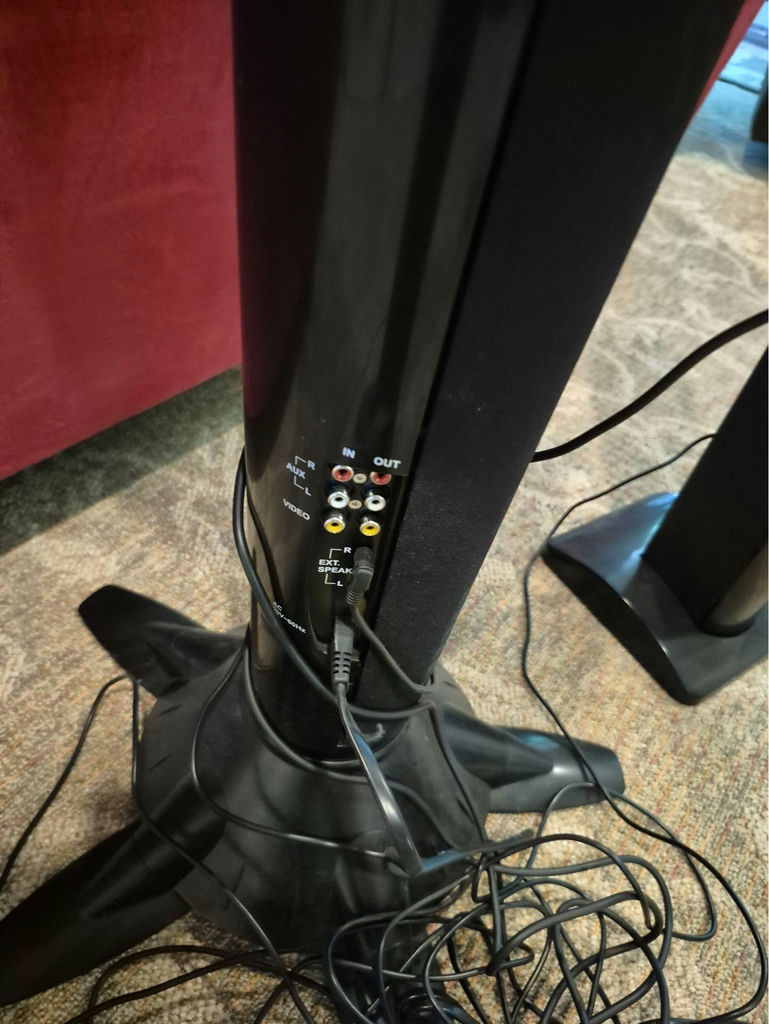 Karaoke machine with two floor-standing speakers - image 5 of 5