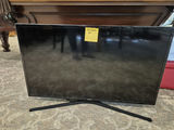 Samsung 40-inch flat-screen TV - thumbnail 1 of 3