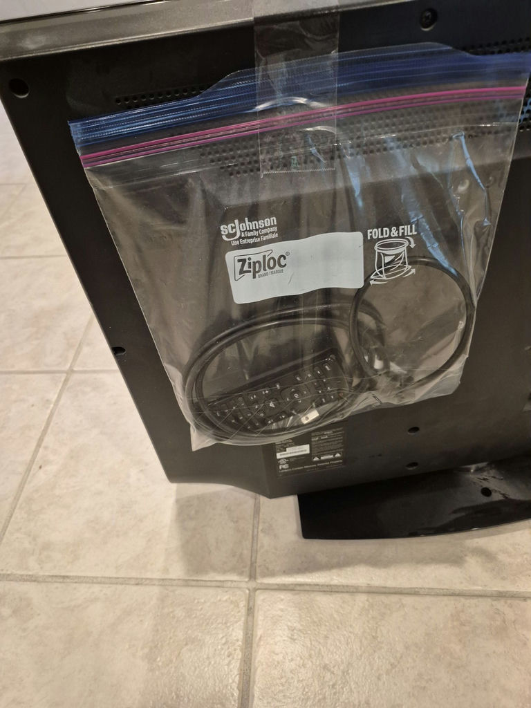 VIZIO E320VA 32" Flat Screen Television with Remote and Power Cable - image 2 of 4