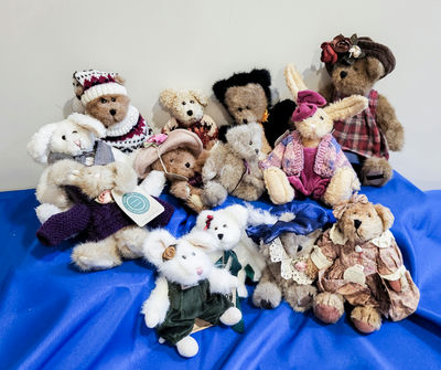 Boyds Bears Collection - Image 1 of 2
