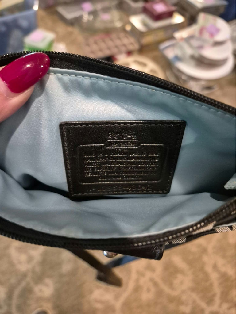 Coach bags (2) + pink wallet - image 6 of 6