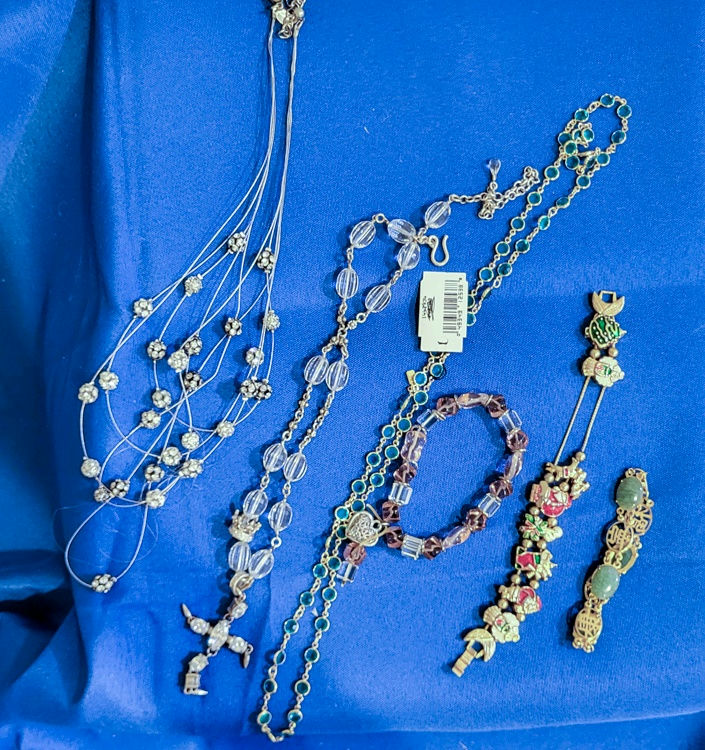 Jewelry 7 |Assorted necklaces & bracelets - image 1 of 2