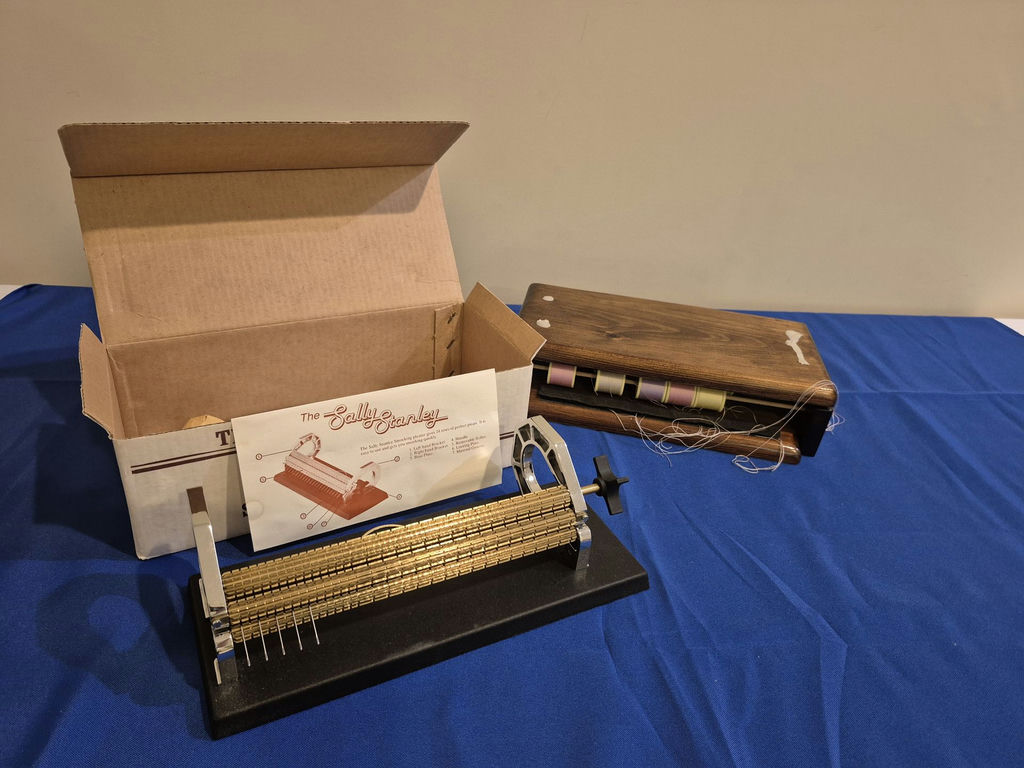 The Sally Stanley Smocking Pleater with Box and Thread Storage Case - image 5 of 5