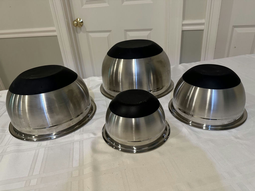 Kirkland Signature stainless steel mixing bowls set - image 5 of 6
