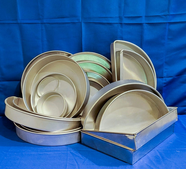 Professional Cake Tins - image 1 of 4