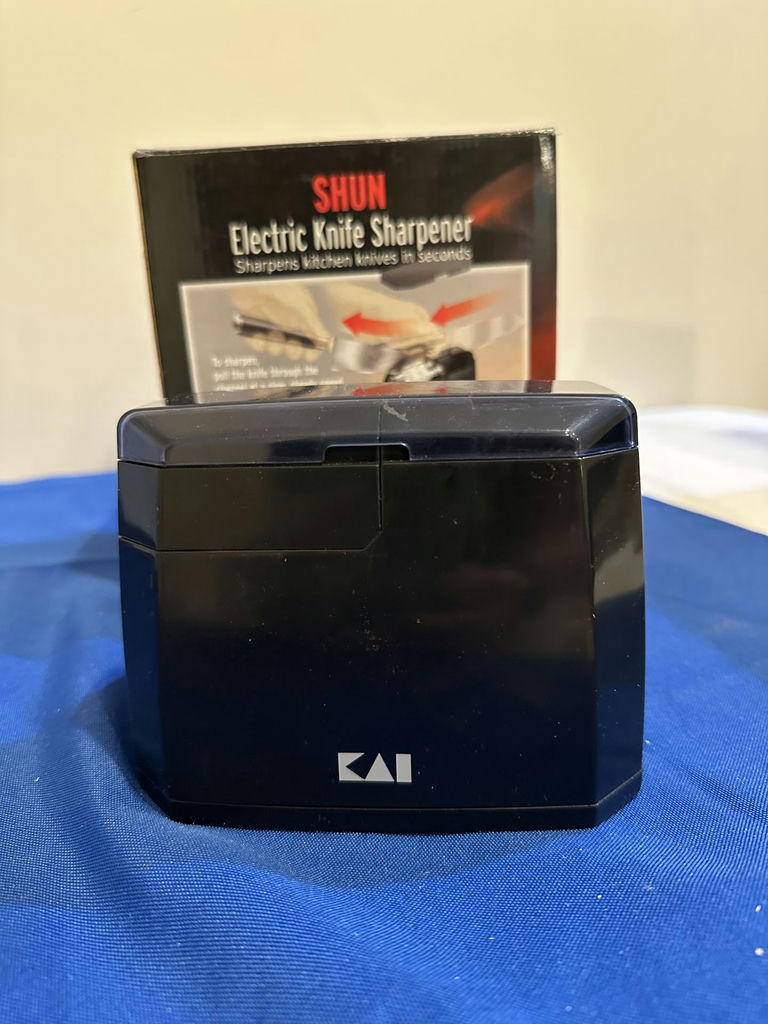 Shun Electric Knife Sharpener - image 3 of 3