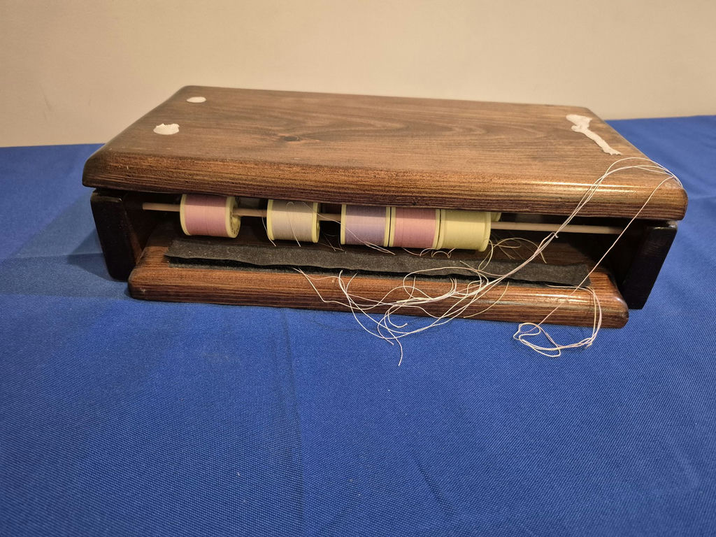 The Sally Stanley Smocking Pleater with Box and Thread Storage Case - image 4 of 5